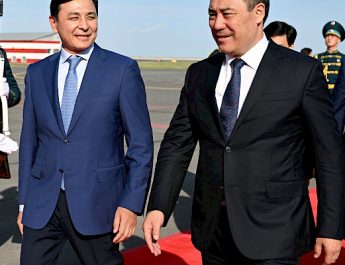 Президент Жапаров прибыл с рабочим визитом в Астану