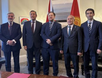 Кыргызстан и Великобритания подписали Меморандум о взаимопонимании по критически важным минералам Кыргызстан и Великобритания подписали Меморандум о взаимопонимании по критически важным минералам